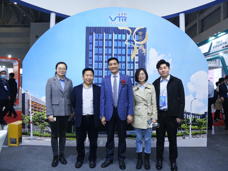 1618835470455495.jpg 合影-选2.jpg