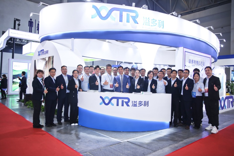 1618835507289907.jpg 2合影.jpg